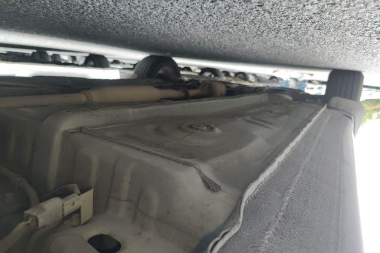 Used Soueast V3 Lingyue 2015 1.5L Manual Happiness Edition Chassis Rear Left