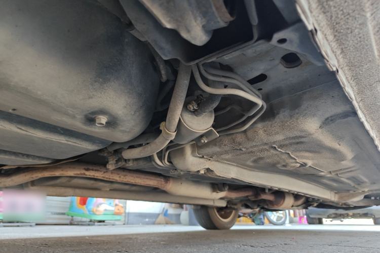 Used Soueast V3 Lingyue 2015 1.5L Manual Happiness Edition Chassis Rear Right