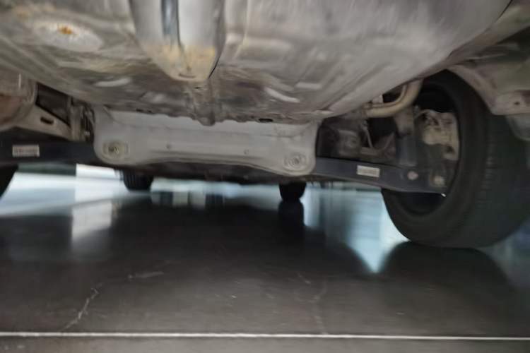 Used Soueast V3 Lingyue 2015 1.5L AMT Happiness Edition Chassis Rear