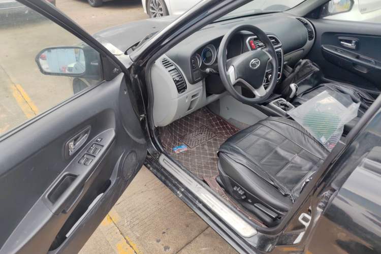 Used Soueast V3 Lingyue 2015 1.5L AMT Happiness Edition Driver Seat