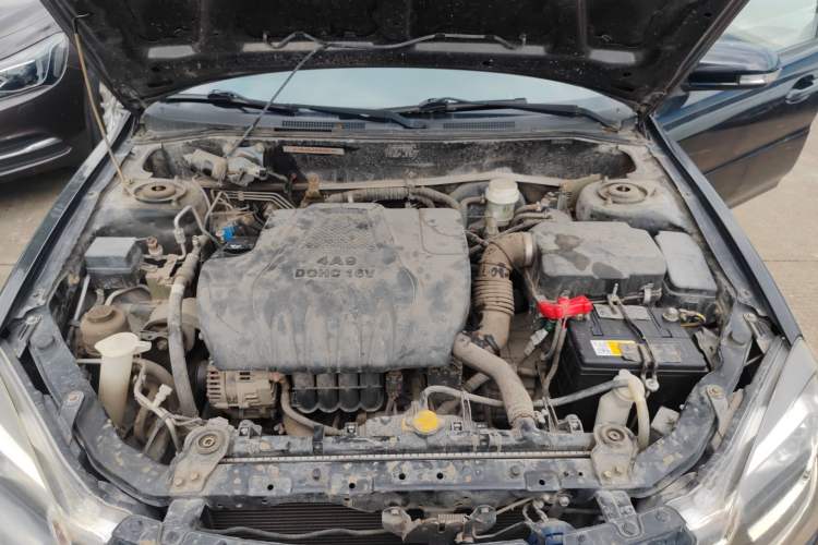 Used Soueast V3 Lingyue 2015 1.5L AMT Happiness Edition Engine Bay