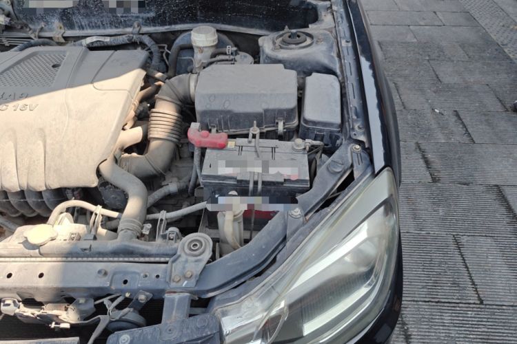 Used Soueast V3 Lingyue 2015 1.5L Manual Happiness Edition Engine Bay Left