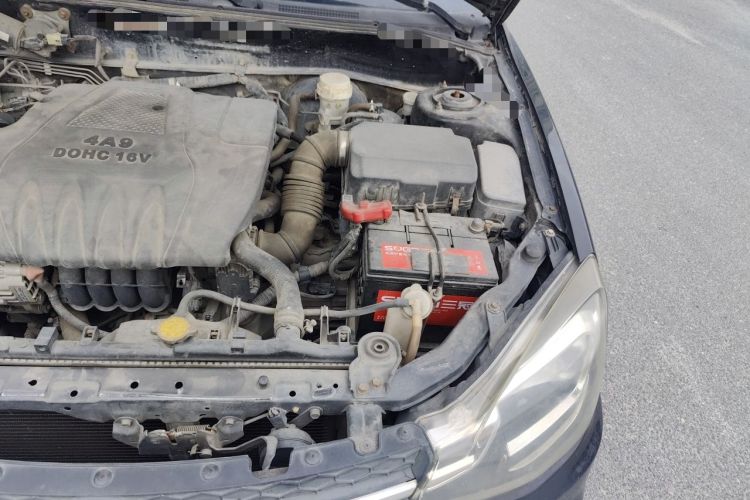 Used Soueast V3 Lingyue 2015 1.5L Manual Happiness Edition Engine Bay Left