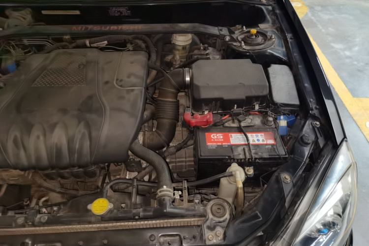 Used Soueast V3 Lingyue 2015 1.5L AMT Happiness Edition Engine Bay Left
