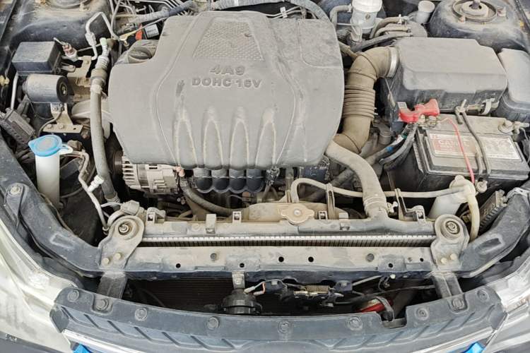 Used Soueast V3 Lingyue 2015 1.5L Manual Style Edition Engine Bay
