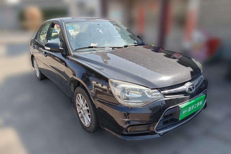 Used Soueast V3 Lingyue 2015 1.5L Manual Happiness Edition Front Right 45 Deg