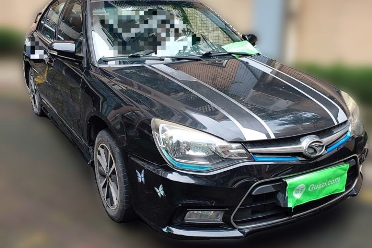 Used Soueast V3 Lingyue 2015 1.5L Manual Style Edition Front Right 45 Deg