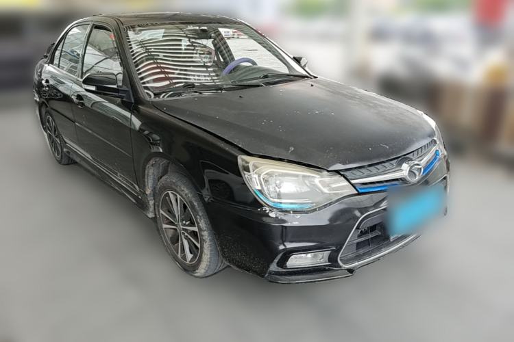 Used Soueast V3 Lingyue 2015 1.5L Manual Style Edition Front Right 45 Deg