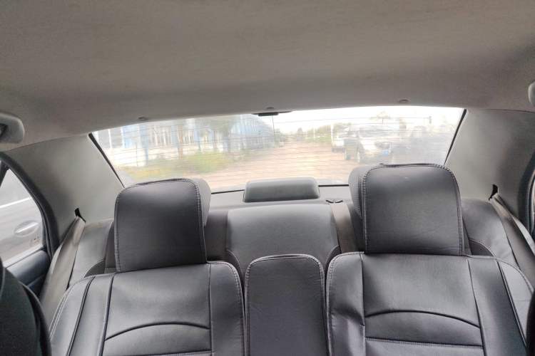 Used Soueast V3 Lingyue 2015 1.5L AMT Happiness Edition Headliner