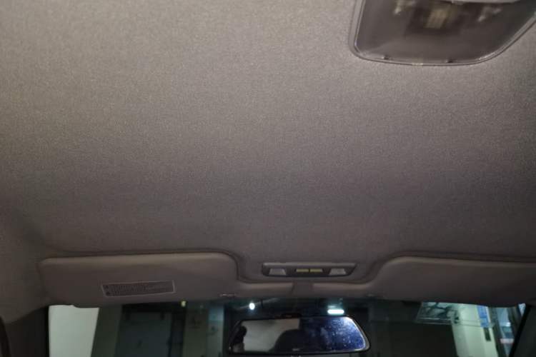 Used Soueast V3 Lingyue 2015 1.5L AMT Happiness Edition Headliner