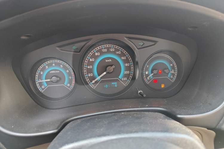 Used Soueast V3 Lingyue 2015 1.5L Manual Happiness Edition Instrument Cluster