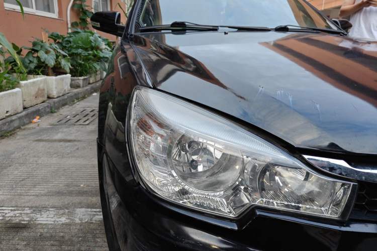 Used Soueast V3 Lingyue 2015 1.5L Manual Happiness Edition Right Front Headlight