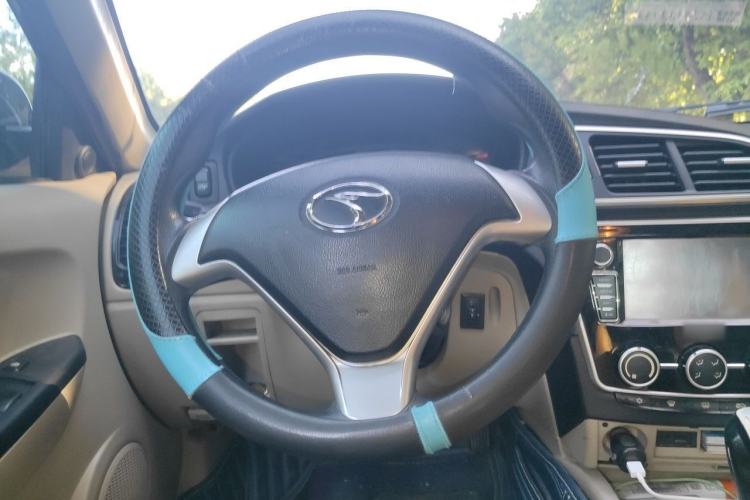 Used Soueast V3 Lingyue 2015 1.5L Manual Happiness Edition Steering Wheel