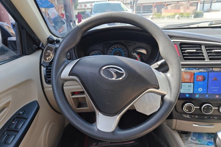 Used Soueast V3 Lingyue 2015 1.5L Manual Happiness Edition Steering Wheel