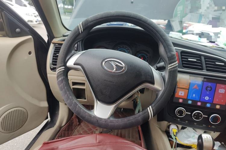 Used Soueast V3 Lingyue 2015 1.5L Manual Happiness Edition Steering Wheel