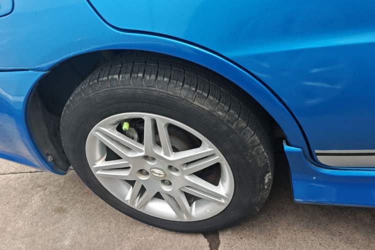 Used Soueast V3 Lingyue 2015 1.5L Manual Style Edition Right Rear Wheel Hub