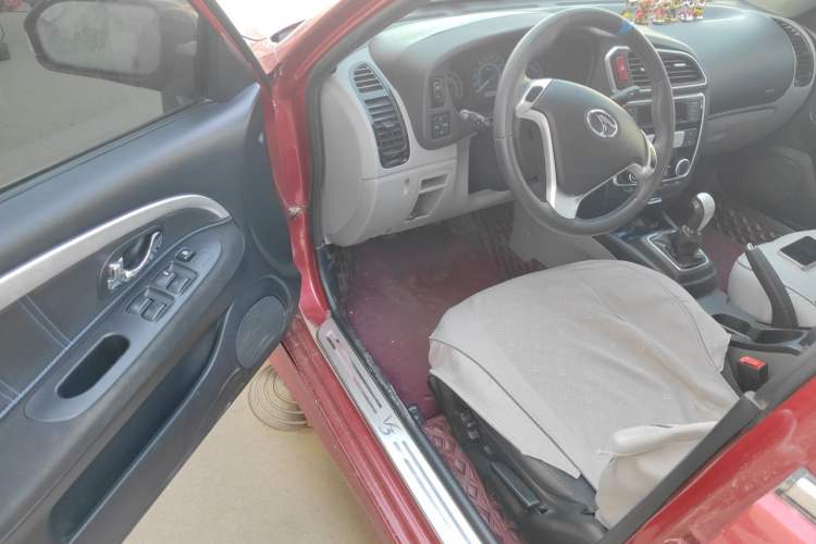 Used Soueast V3 Lingyue 2015 1.5L Manual Style Edition Driver Seat