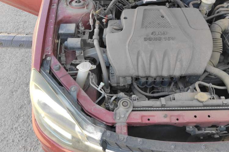 Used Soueast V3 Lingyue 2015 1.5L Manual Style Edition Engine Bay Right