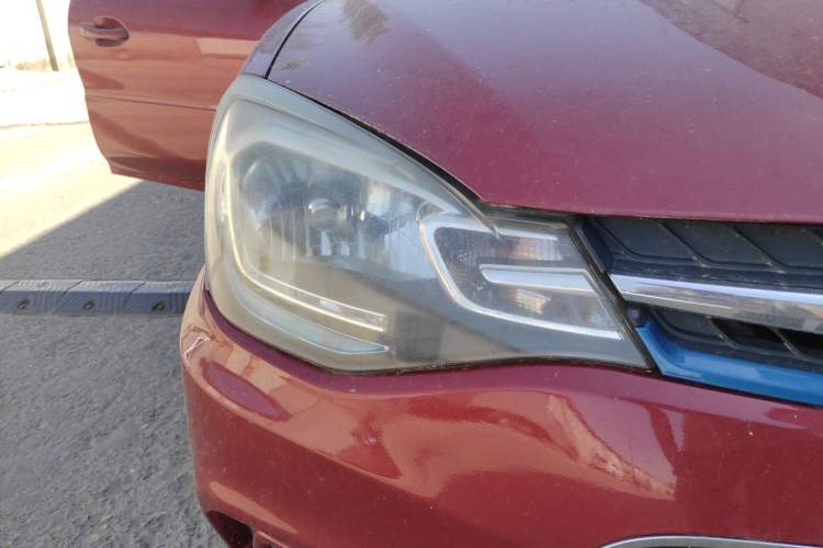 Used Soueast V3 Lingyue 2015 1.5L Manual Style Edition Right Front Headlight