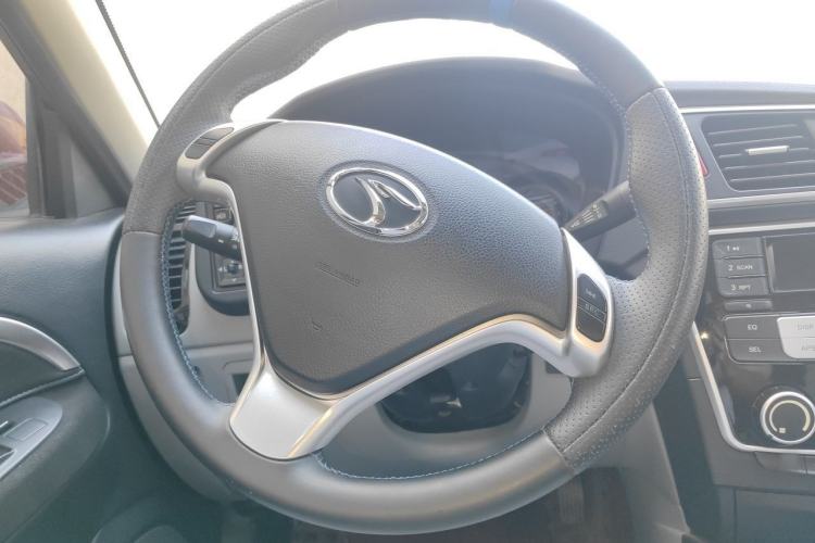 Used Soueast V3 Lingyue 2015 1.5L Manual Style Edition Steering Wheel