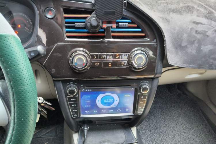 Used Soueast V3 Lingyue 2015 1.5L Manual Smart Edition Audio And AC Panel