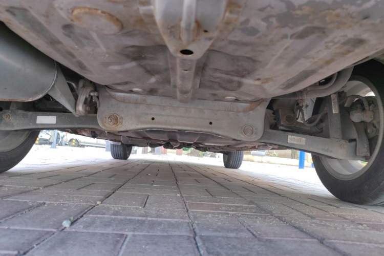 Used Soueast V3 Lingyue 2015 1.5L Manual Happiness Edition Chassis Rear
