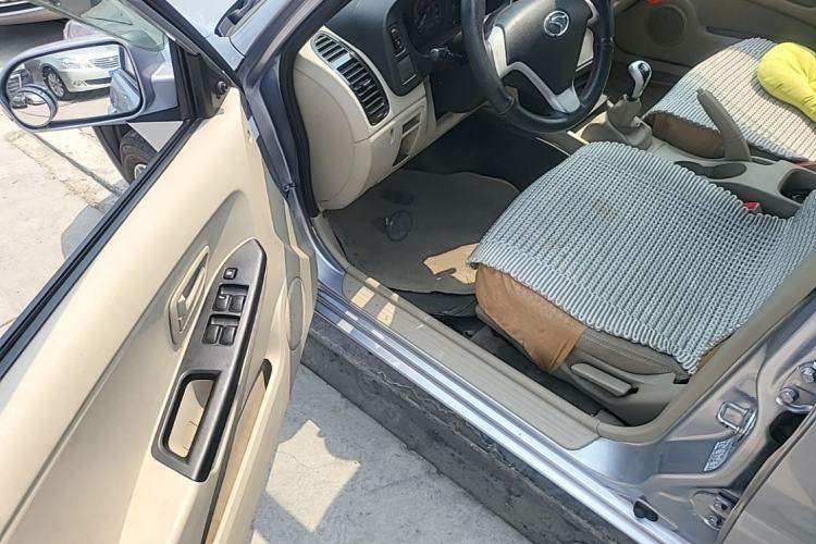 Used Soueast V3 Lingyue 2015 1.5L Manual Happiness Edition Driver Seat