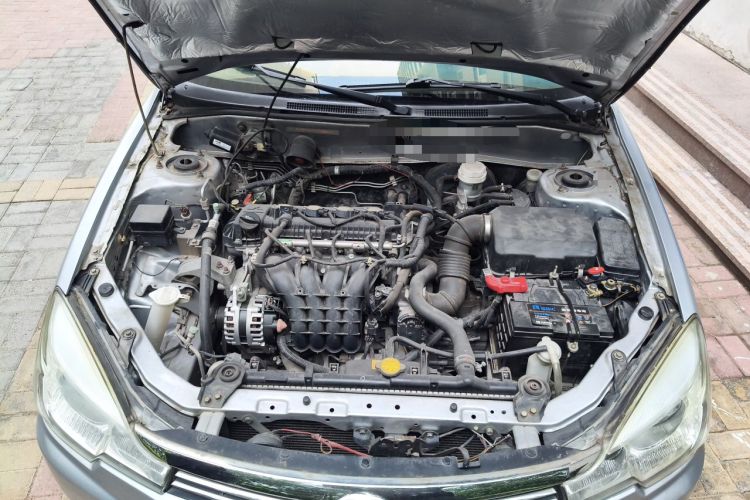 Used Soueast V3 Lingyue 2015 1.5L Manual Smart Edition Engine Bay