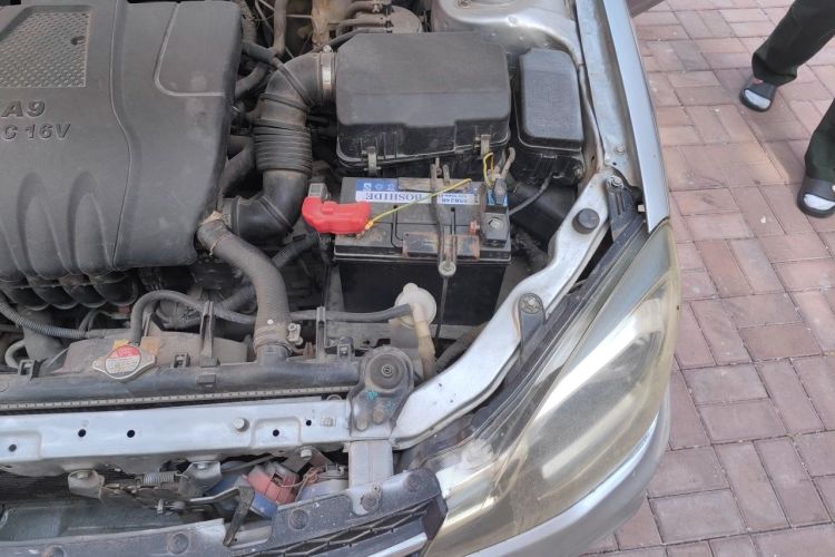Used Soueast V3 Lingyue 2015 1.5L Manual Happiness Edition Engine Bay Left