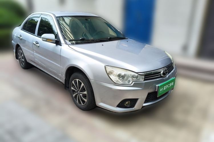 Used Soueast V3 Lingyue 2015 1.5L Manual Smart Edition Front Right 45 Deg