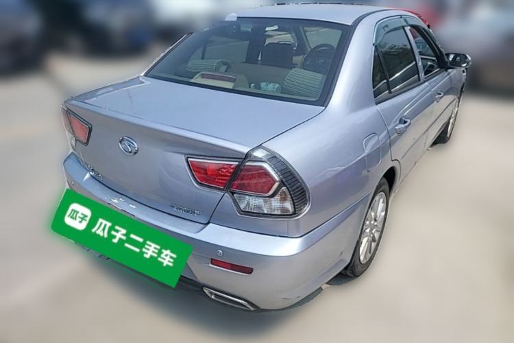 Used Soueast V3 Lingyue 2015 1.5L Manual Happiness Edition Rear Right 45 Deg