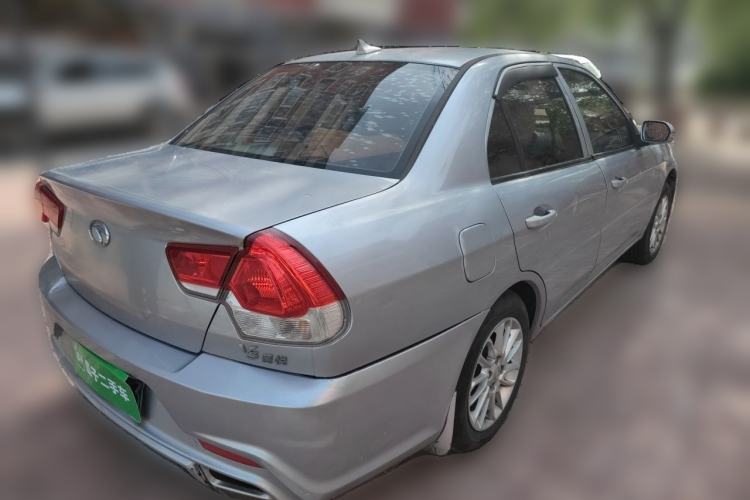 Used Soueast V3 Lingyue 2015 1.5L Manual Happiness Edition Rear Right 45 Deg