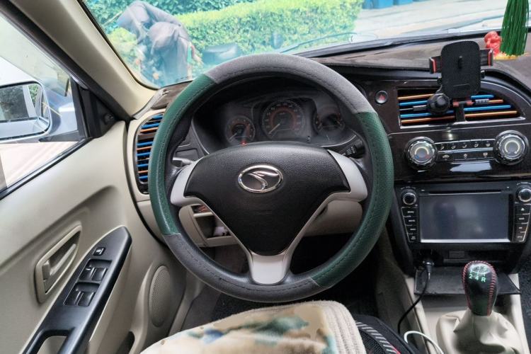 Used Soueast V3 Lingyue 2015 1.5L Manual Smart Edition Steering Wheel