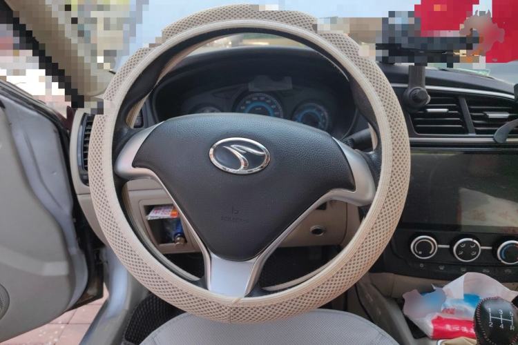Used Soueast V3 Lingyue 2015 1.5L Manual Happiness Edition Steering Wheel