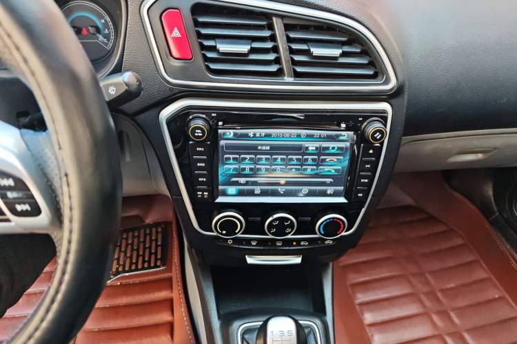 Used Soueast V3 Lingyue 2015 1.5L Manual Style Edition Audio And AC Panel