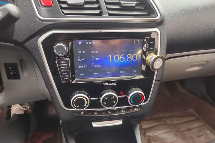 Used Soueast V3 Lingyue 2015 1.5L Manual Style Edition Audio And AC Panel