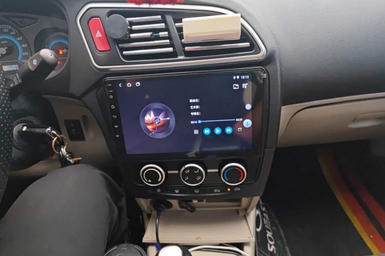 Used Soueast V3 Lingyue 2015 1.5L Manual Happiness Edition Audio And AC Panel