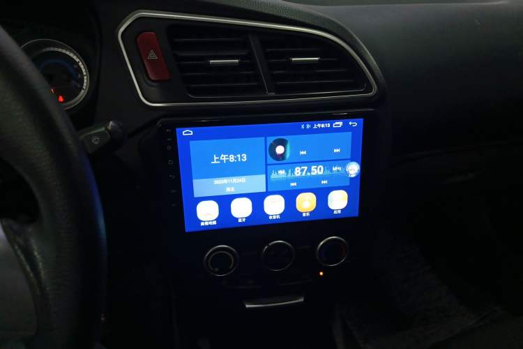 Used Soueast V3 Lingyue 2015 1.5L AMT Happiness Edition Audio And AC Panel
