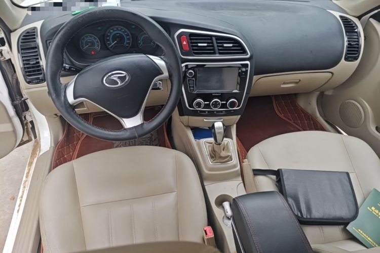 Used Soueast V3 Lingyue 2015 1.5L Manual Happiness Edition Center Console