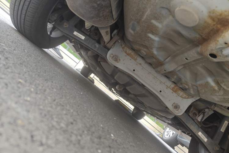 Used Soueast V3 Lingyue 2015 1.5L Manual Style Edition Chassis Rear
