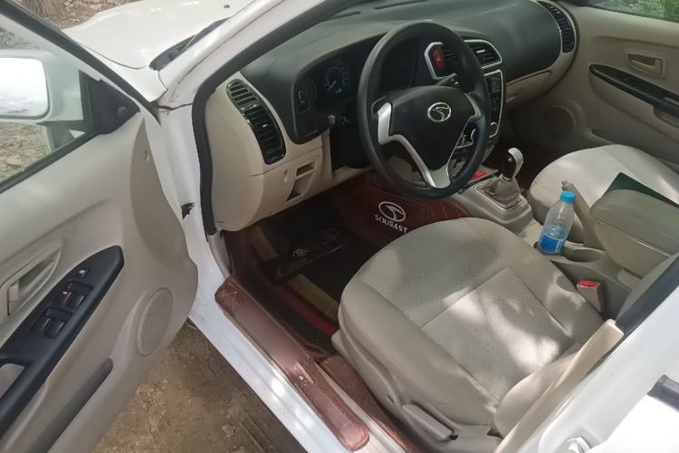 Used Soueast V3 Lingyue 2015 1.5L Manual Happiness Edition Driver Seat