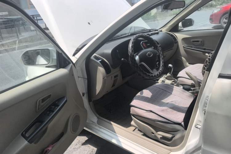 Used Soueast V3 Lingyue 2015 1.5L Manual Happiness Edition Driver Seat