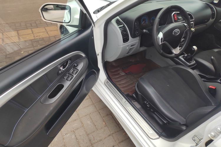 Used Soueast V3 Lingyue 2015 1.5L Manual Style Edition Driver Seat