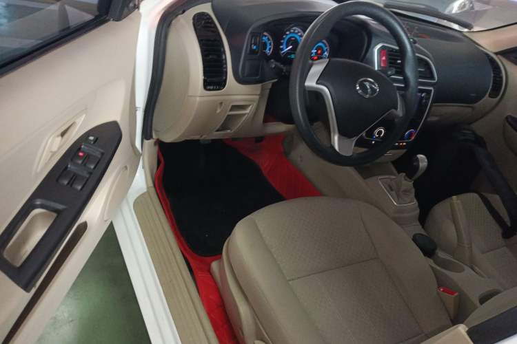 Used Soueast V3 Lingyue 2015 1.5L Manual Happiness Edition Driver Seat