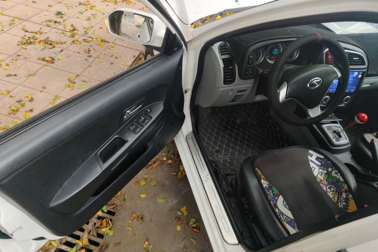 Used Soueast V3 Lingyue 2015 1.5L AMT Happiness Edition Driver Seat