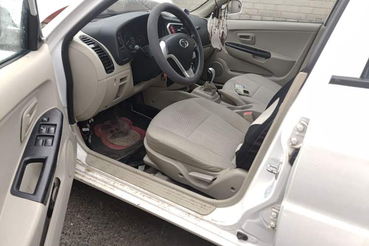 Used Soueast V3 Lingyue 2015 1.5L Manual Happiness Edition Driver Seat