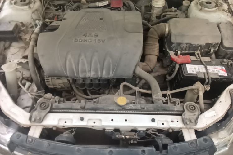 Used Soueast V3 Lingyue 2015 1.5L Manual Happiness Edition Engine Bay