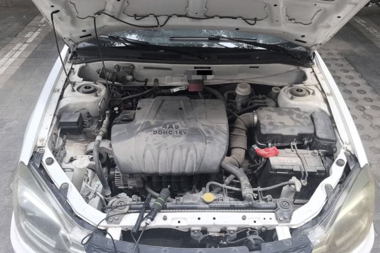 Used Soueast V3 Lingyue 2015 1.5L Manual Happiness Edition Engine Bay