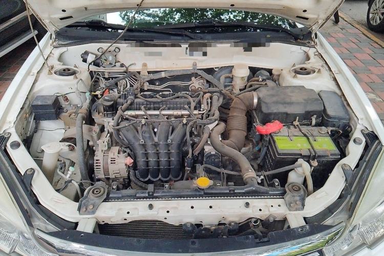Used Soueast V3 Lingyue 2015 1.5L Manual Smart Edition Engine Bay