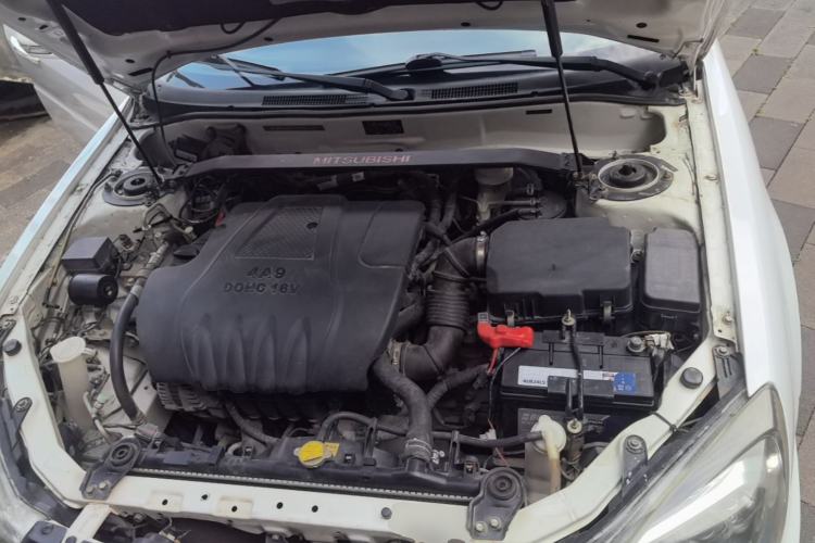 Used Soueast V3 Lingyue 2015 1.5L Manual Style Edition Engine Bay